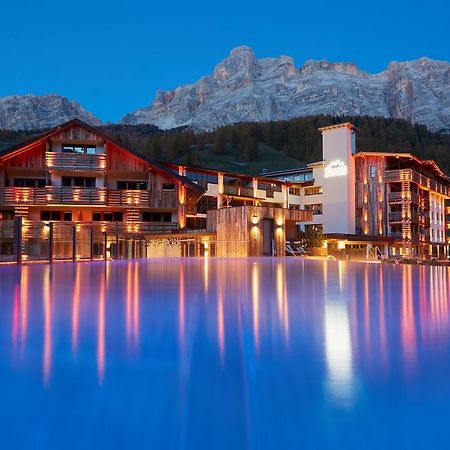 Hotel Fanes ซานกัสซิอาโน ภายนอก รูปภาพ