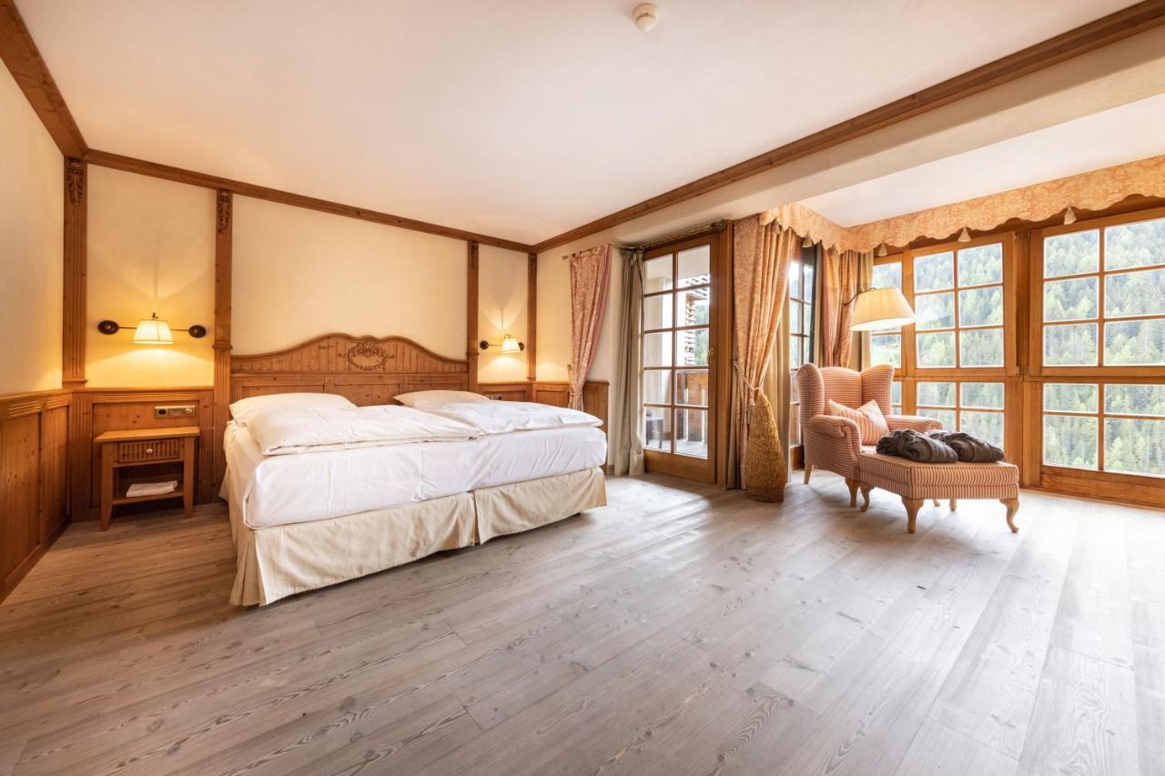 Hotel Fanes ซานกัสซิอาโน ภายนอก รูปภาพ