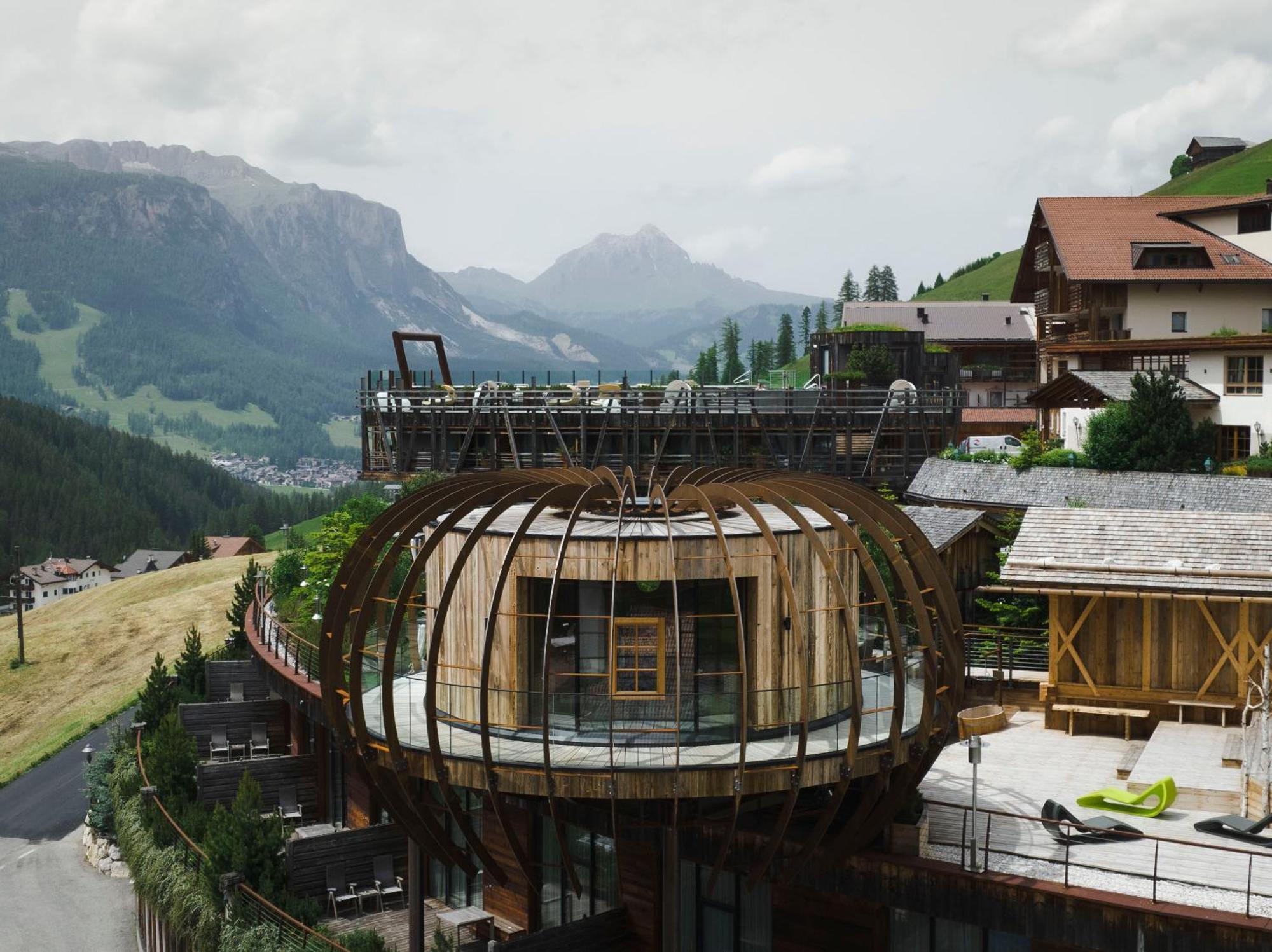 Hotel Fanes ซานกัสซิอาโน ภายนอก รูปภาพ