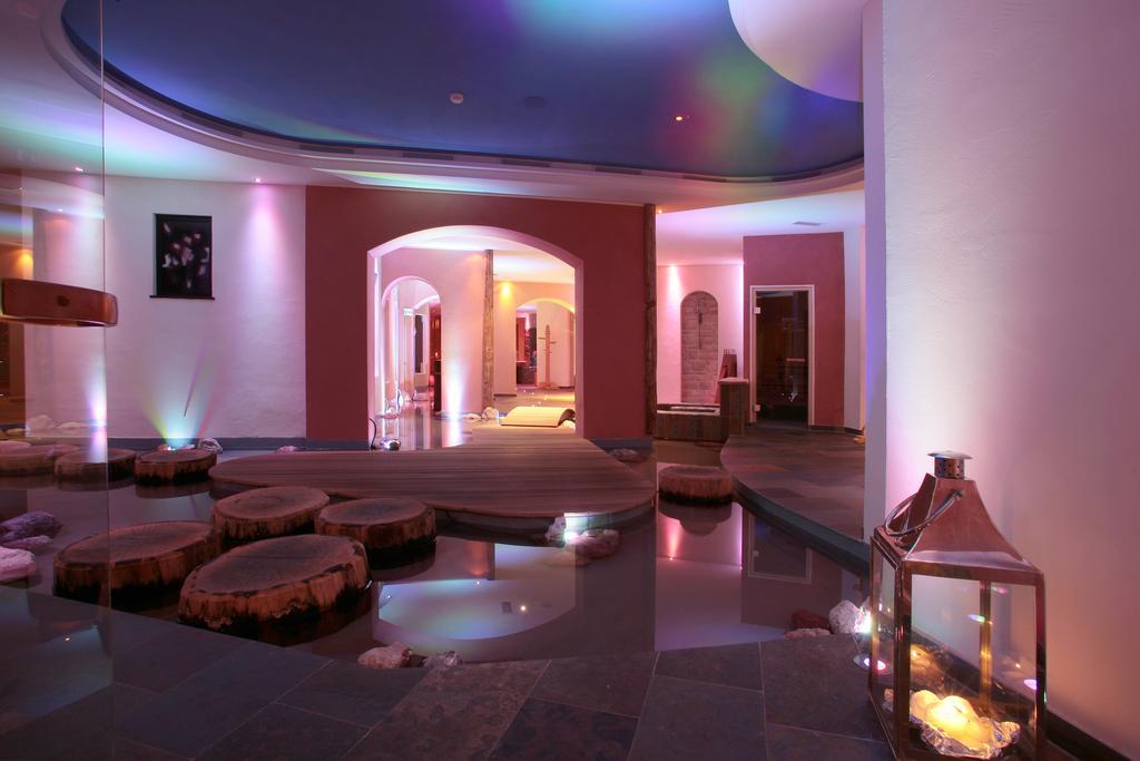 Hotel Fanes ซานกัสซิอาโน ภายนอก รูปภาพ