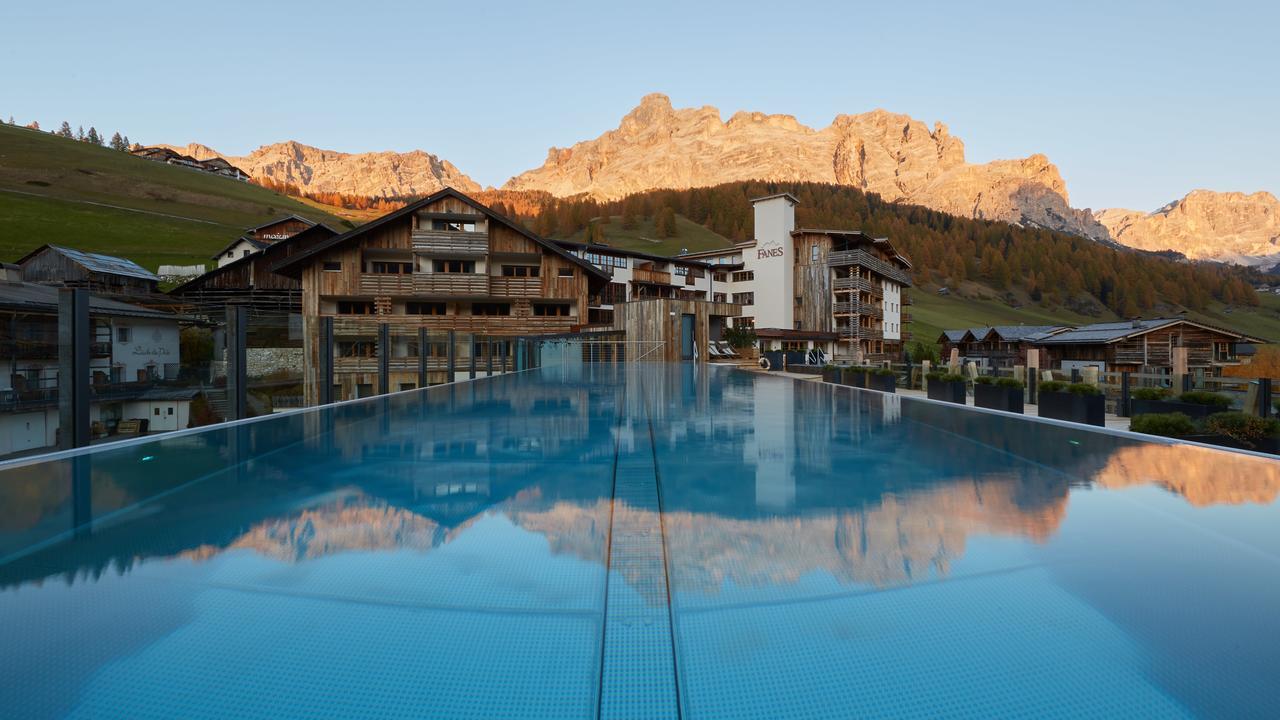 Hotel Fanes ซานกัสซิอาโน ภายนอก รูปภาพ